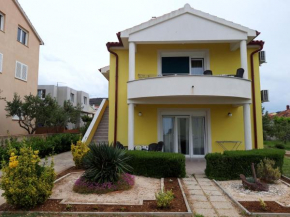 Отель Apartments Laura i Angelina  Трибунь